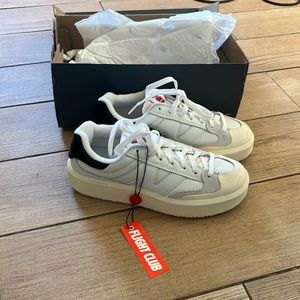 NIB special edition new balance ct302